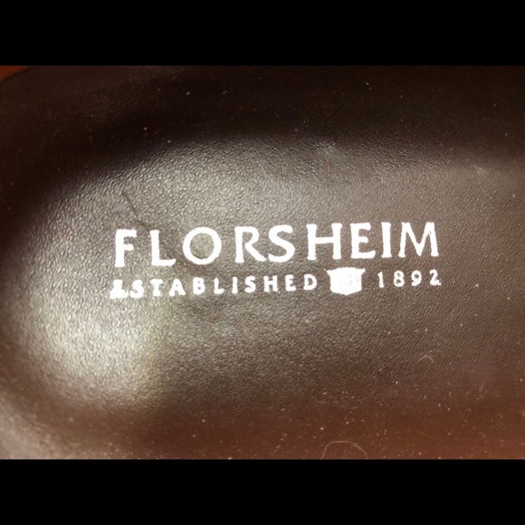 Florsheim Vintage Brown Leather Penny Loafers - Picture 7 of 7
